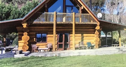 Entwood Log Cabin - Experience something magical staying  at Entwood