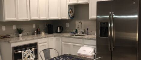 Fridge, microwave, oven, coffee/tea maker