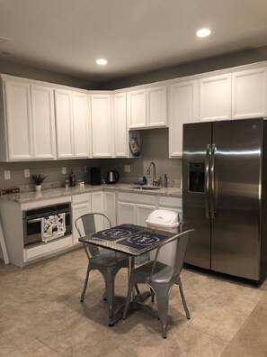 Fridge, microwave, oven, coffee/tea maker