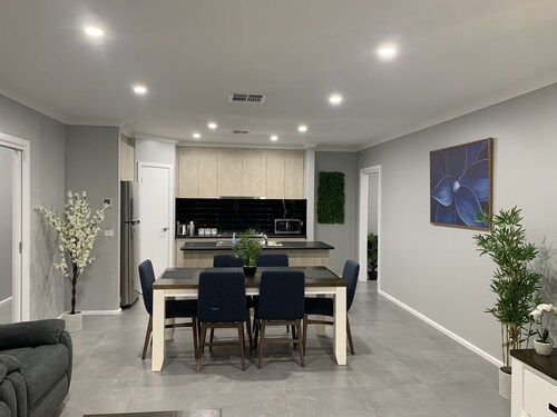 Downtown House in the heart of Shepparton