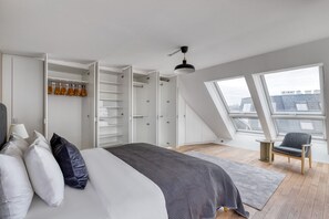 2 bedrooms, iron/ironing board, WiFi, bed sheets - Hip Rudolfsheim-Fünfhaus 2BR w/ Sauna & Roof, nr U6, by Blueground (Vienna)