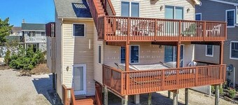 REVERSED LIVING WITH WATER VIEWS!