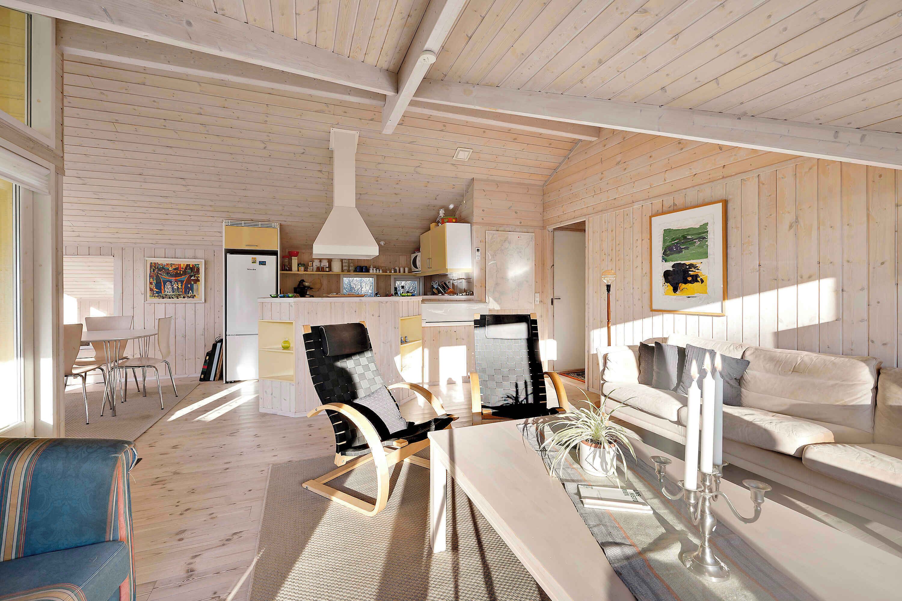 Fireplace, DVD player