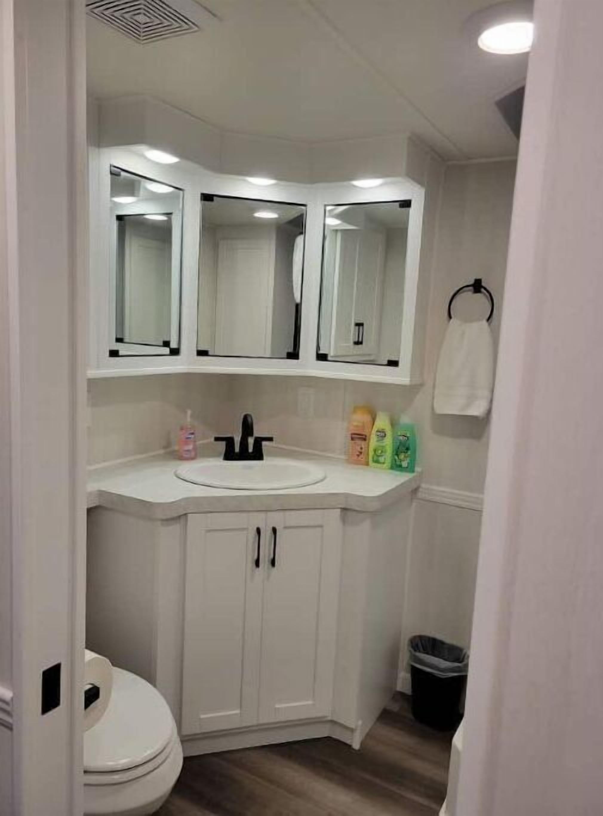 Shower, towels