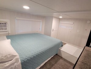 2 bedrooms, bed sheets