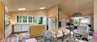 Beautiful house 1st row to the water