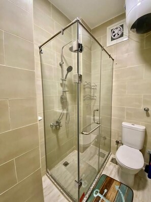 Shower, towels