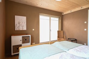 4 habitaciones, tabla de planchar con plancha y wifi 