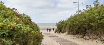 Holiday Home "Herich" with Sea View, Garden and Wi-Fi