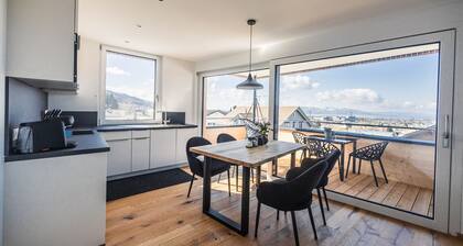 Ferienwohnung "2 Zimmer Mit Seeblick" mit Balkon und WLAN
