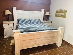 3 habitaciones, tabla de planchar con plancha y wifi gratis 