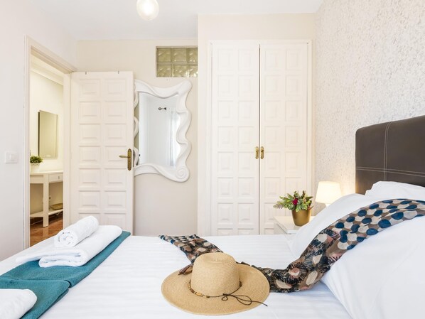 2 bedrooms, WiFi, bed sheets