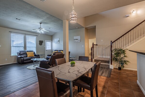 Interior - New Beautiful 4/BR Vacation Home (Katy)