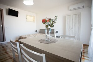 Dining - Lya studio | central house, balcony, a/c, wifi (Porto Cesareo)