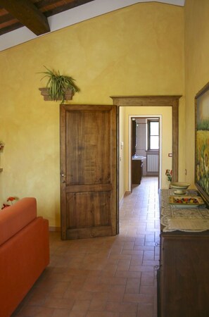 Interior - 8 people villa with private pool and garden, situated near Castiglione del Lago. One of the ground f (Castiglione del Lago)
