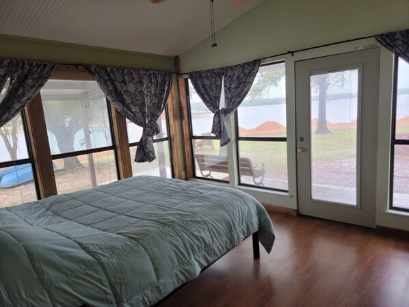 3 bedrooms, free WiFi, bed sheets