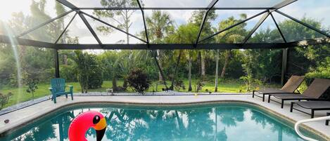 Piscine extérieure, piscine chauffée