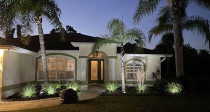 Beautiful Vacation Home - Heated pool