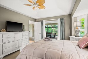 3 bedrooms, iron/ironing board, free WiFi, bed sheets - Beautiful Vacation Home - Heated pool (North Port)