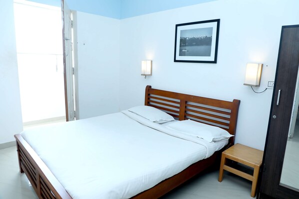 Hypo-allergenic bedding, free WiFi