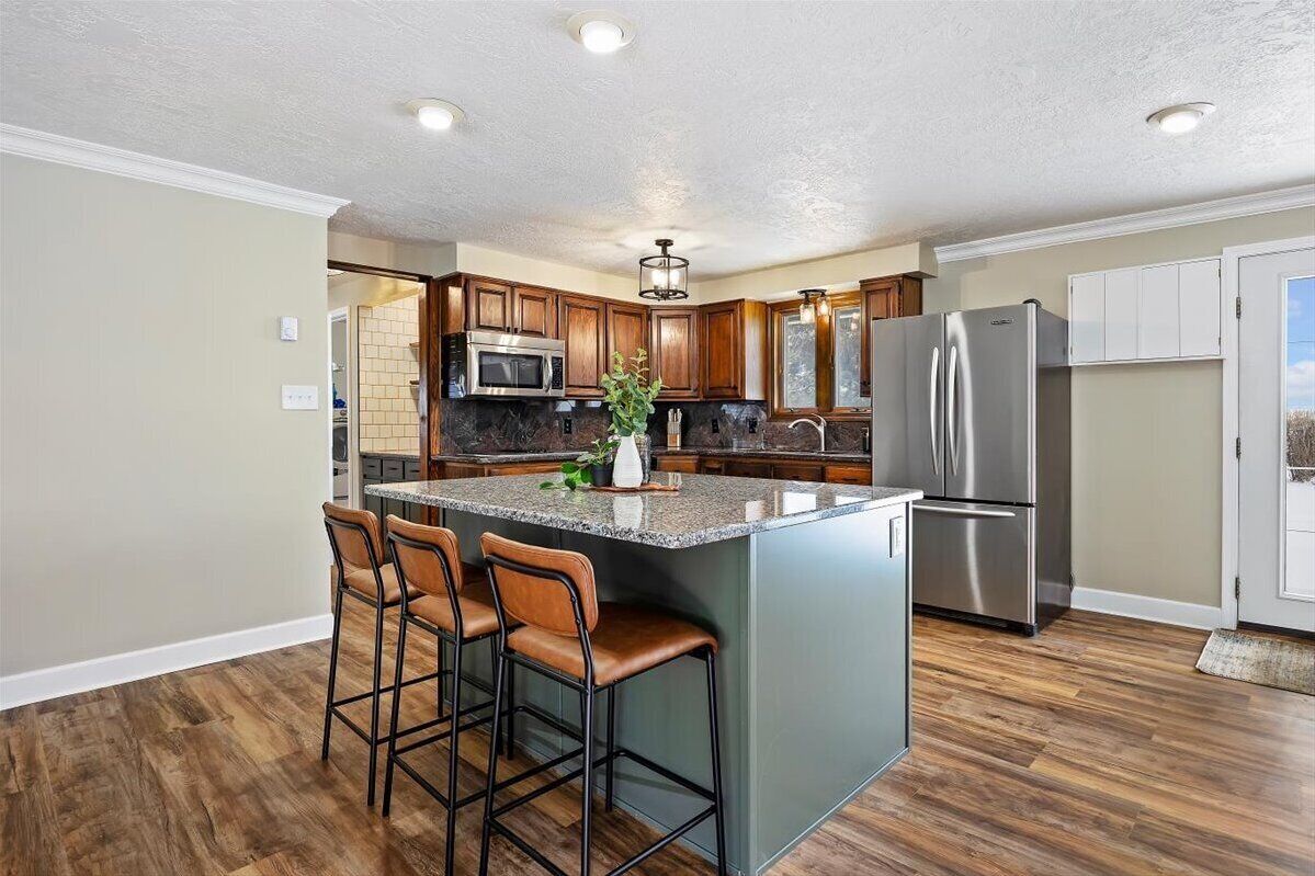 冰箱、微波炉、烤箱、炉灶