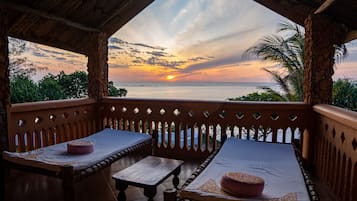 Habitación doble estándar, vista al jardín | Terraza o patio