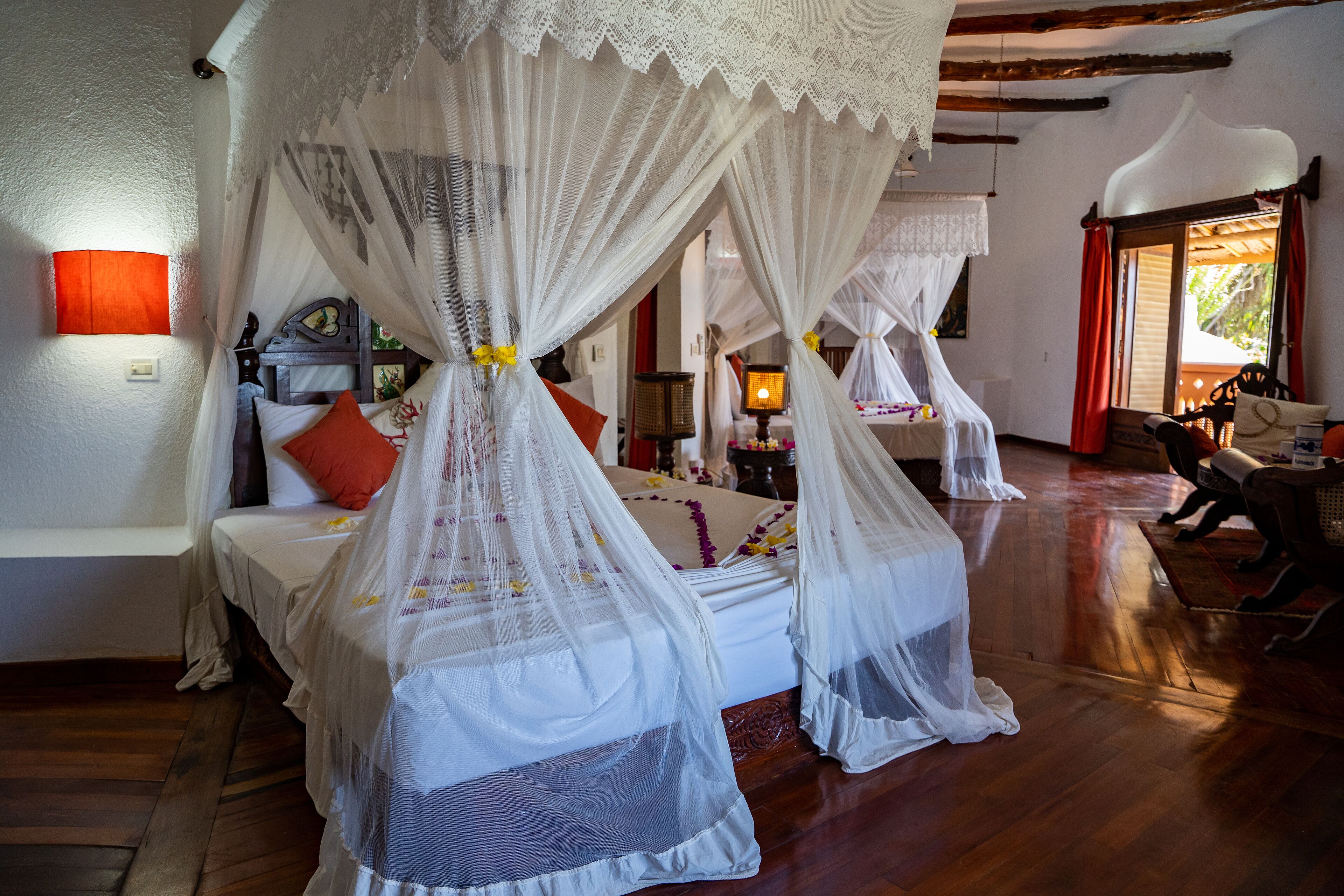 Quarto casal luxo, vista para o oceano, de frente para a praia | Frigobar, cofres nos quartos, Wi-Fi de cortesia, roupa de cama