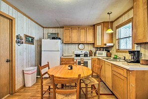 Fridge, microwave, stovetop, coffee/tea maker - Secluded Remer Cabin w/ Lake Access! (Remer)