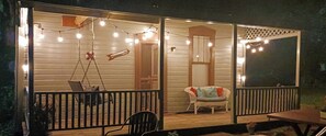 Terrace/patio - 1800's Patriot House Tappan Lake Deersville wifi, private yard (DEERSVILLE)