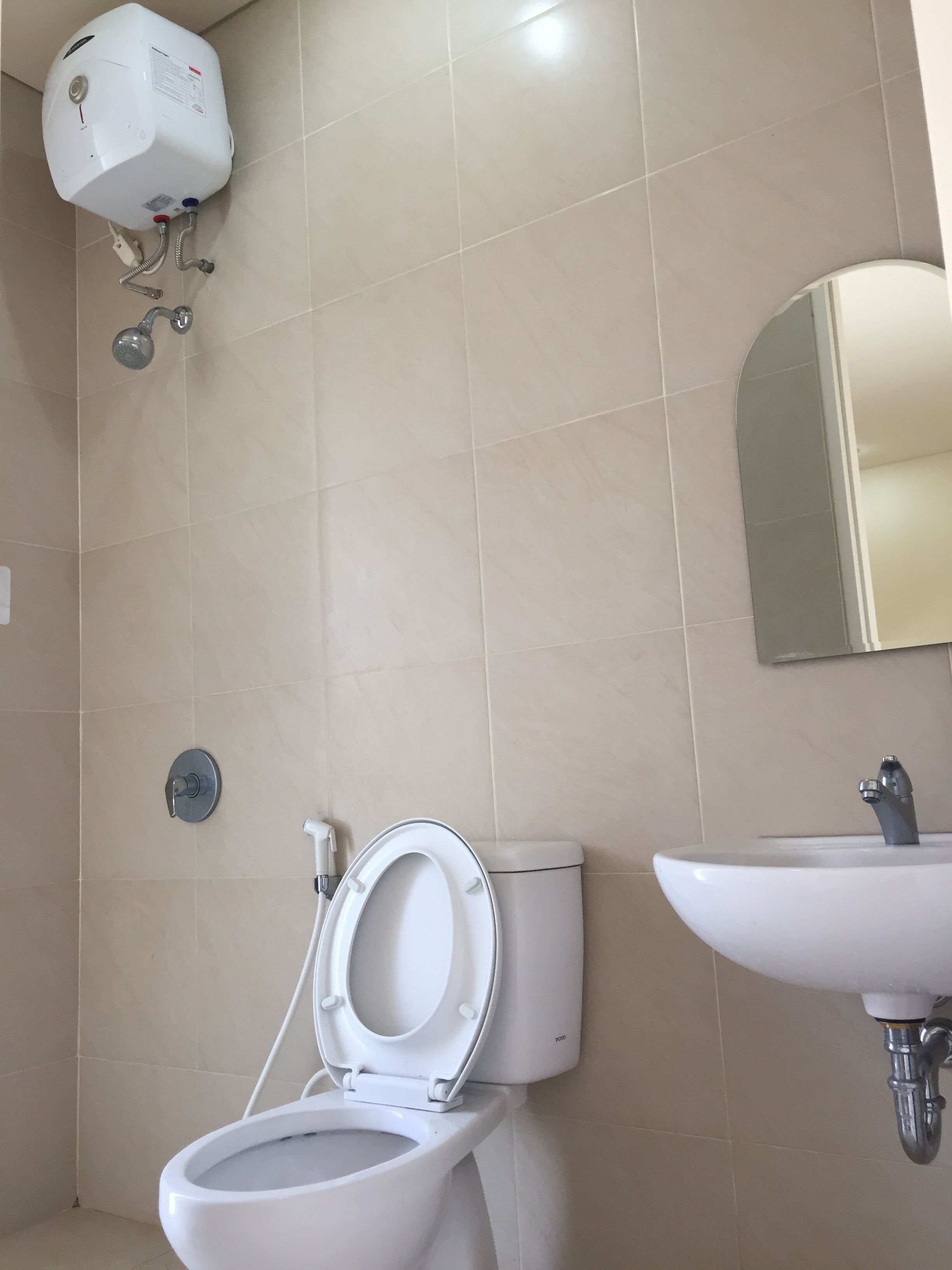 Ducha, toallas, jabón, shampoo