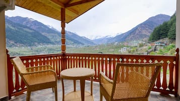 Family Room | Balcony view