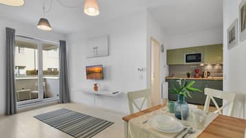 Apartemen Comfort | Makan di kamar