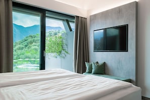 Premium bedding, down comforters, pillowtop beds, minibar - ARCOLIVE Agrisuite (Arco)