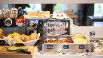 Colazione a buffet inclusa, servita tutte le mattine