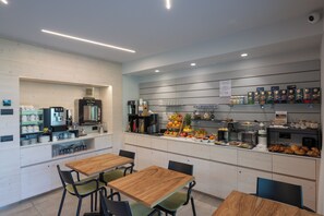 Desayuno buffet incluido todos los días