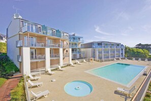 Pool - Apartment in Audierne near Trescadec Beach (Audierne)