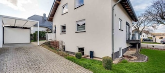 Tranquil Getaway in Scenic Roes
