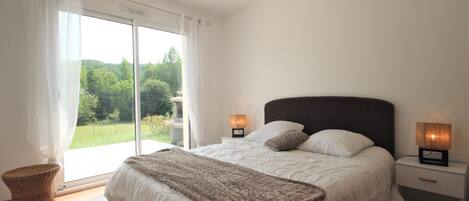 4 slaapkamers, reisbedje, gratis wifi