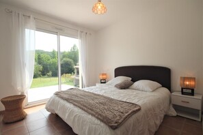 4 soverom, reiseseng for barn og wi-fi (inkludert)