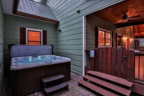 Outdoor spa tub - Immeasurably More | Ellijay, GA (Ellijay)