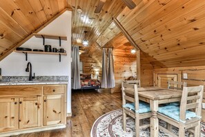Dining - Immeasurably More | Ellijay, GA (Ellijay)