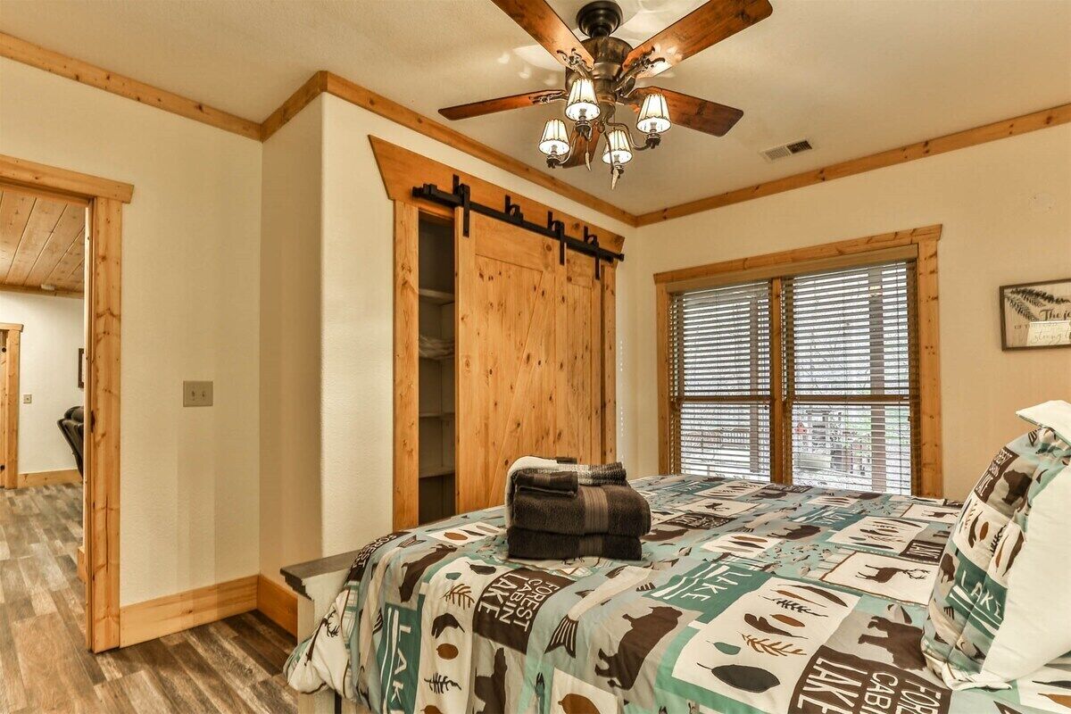 6 habitaciones, tabla de planchar con plancha y wifi gratis 