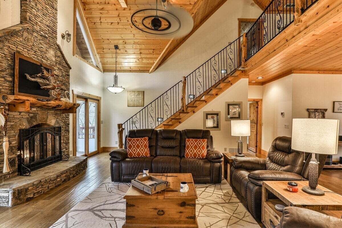 Smart TV, fireplace, video games, books