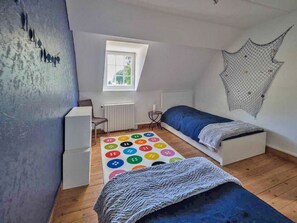 3 bedrooms, travel cot, free WiFi