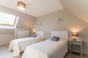 3 bedrooms, travel cot, free WiFi