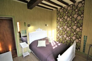 3 bedrooms, travel cot, free WiFi