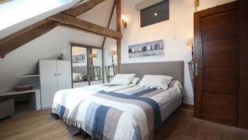 2 Schlafzimmer, Reisekinderbett, kostenloses WLAN