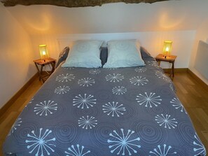 3 chambres, lit de bébé portatif, accès au Wi-Fi (inclus)