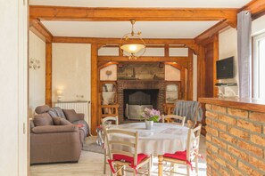 Flat-screen TV, fireplace, DVD player - Au Bord du Quai - Fecamp (FECAMP)