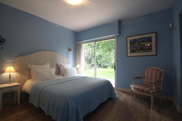 3 bedrooms, travel cot, free WiFi